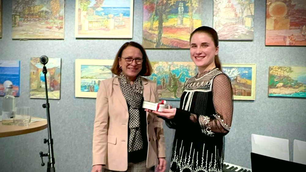 16758 image for slide